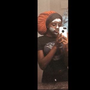 Meet your Posher, Vonyea